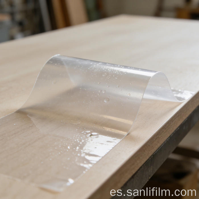 Película protectora de laminados o plásticos de ingeniería